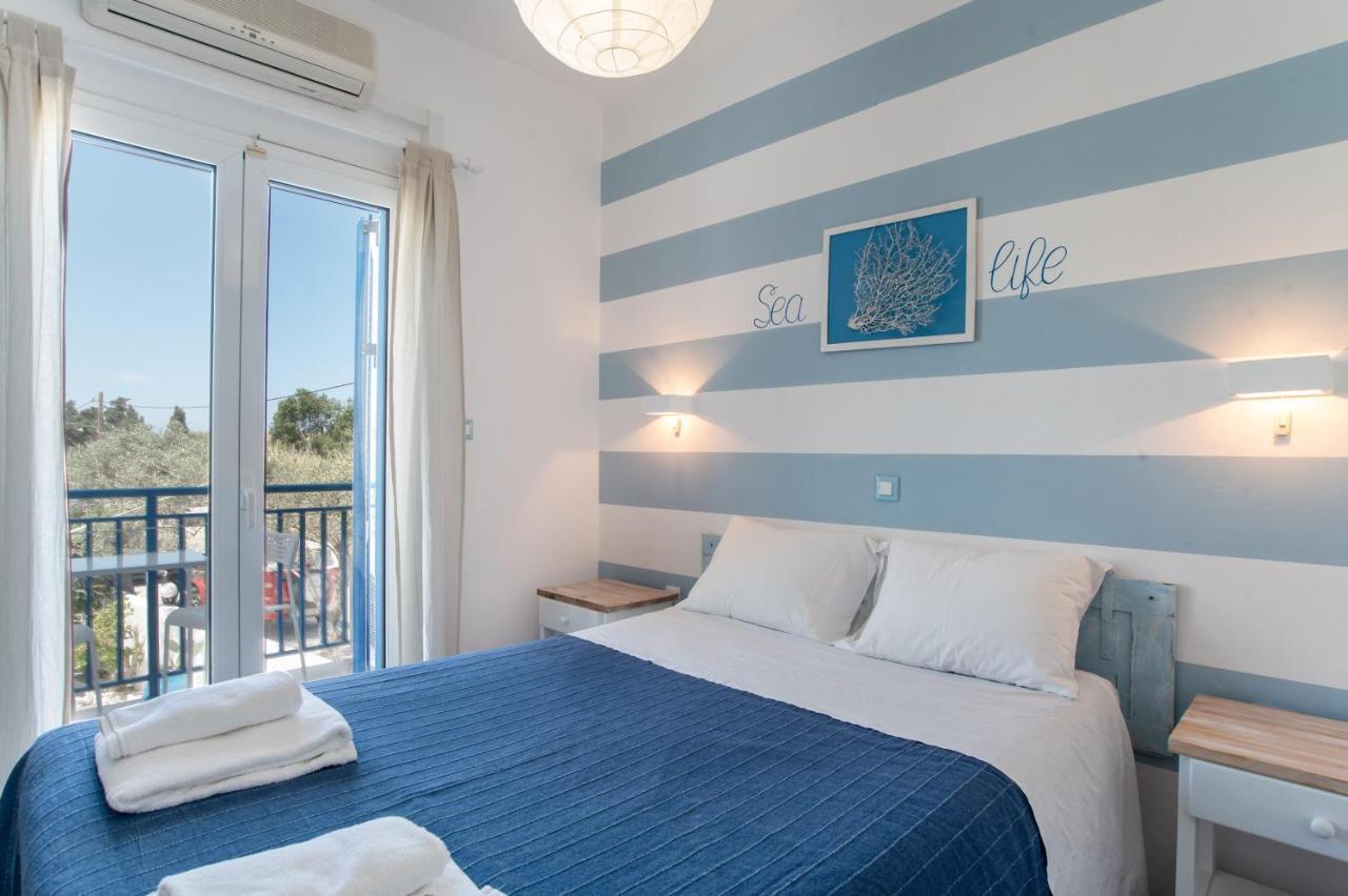 Livadia Seaside Studios 7 Párosz Kültér fotó